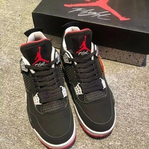 Air Jordan retro “bred” 4s